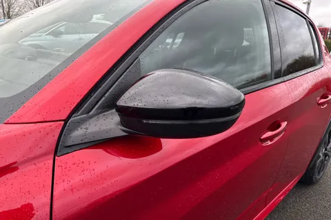 DF72OGD PEUGEOT 208 1.2 PureTech GT EAT Euro 6 (s/s) 5dr Thumbnail #30