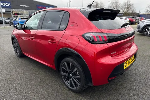 DF72OGD PEUGEOT 208 1.2 PureTech GT EAT Euro 6 (s/s) 5dr Thumbnail #31