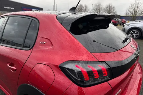 DF72OGD PEUGEOT 208 1.2 PureTech GT EAT Euro 6 (s/s) 5dr Thumbnail #32