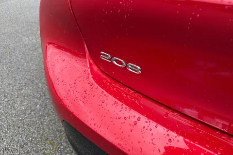 DF72OGD PEUGEOT 208 1.2 PureTech GT EAT Euro 6 (s/s) 5dr Thumbnail #34