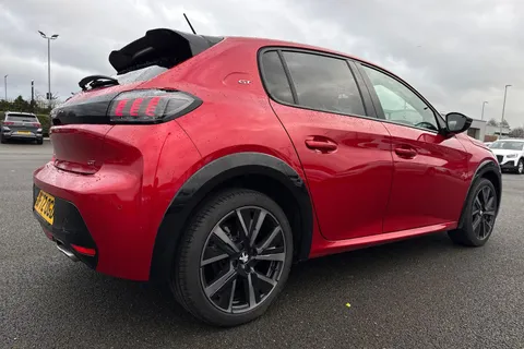 DF72OGD PEUGEOT 208 1.2 PureTech GT EAT Euro 6 (s/s) 5dr Thumbnail #36