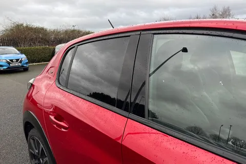 DF72OGD PEUGEOT 208 1.2 PureTech GT EAT Euro 6 (s/s) 5dr Thumbnail #37