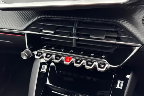 DF72OGD PEUGEOT 208 1.2 PureTech GT EAT Euro 6 (s/s) 5dr Thumbnail #57