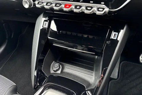 DF72OGD PEUGEOT 208 1.2 PureTech GT EAT Euro 6 (s/s) 5dr Thumbnail #58