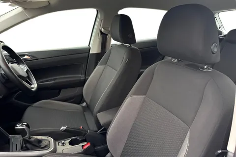 16 of 42 for VOLKSWAGEN POLO 1.0 TSI Life 5dr DSG