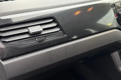 28 of 42 for VOLKSWAGEN POLO 1.0 TSI Life 5dr DSG