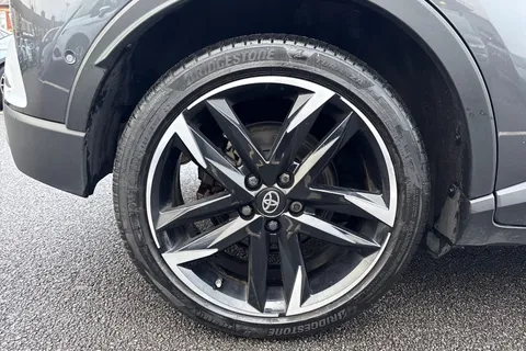 FE72UBV Toyota C-Hr 1.8 VVT-h GR SPORT CVT Euro 6 (s/s) 5dr Thumbnail #8