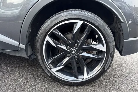 FE72UBV Toyota C-Hr 1.8 VVT-h GR SPORT CVT Euro 6 (s/s) 5dr Thumbnail #23