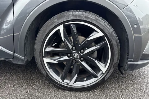 FE72UBV Toyota C-Hr 1.8 VVT-h GR SPORT CVT Euro 6 (s/s) 5dr Thumbnail #24