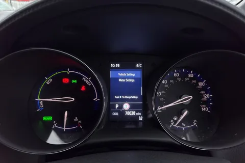 FE72UBV Toyota C-Hr 1.8 VVT-h GR SPORT CVT Euro 6 (s/s) 5dr Thumbnail #31