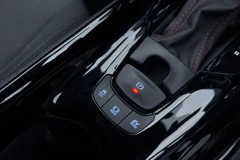 FE72UBV Toyota C-Hr 1.8 VVT-h GR SPORT CVT Euro 6 (s/s) 5dr Thumbnail #38