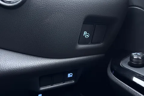 FE72UBV Toyota C-Hr 1.8 VVT-h GR SPORT CVT Euro 6 (s/s) 5dr Thumbnail #41