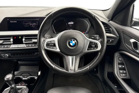 YY70CHL BMW 1 Series 1.5 118i M Sport Euro 6 (s/s) 5dr Thumbnail #13