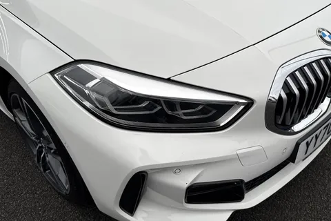 YY70CHL BMW 1 Series 1.5 118i M Sport Euro 6 (s/s) 5dr Thumbnail #17