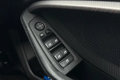 YY70CHL BMW 1 Series 1.5 118i M Sport Euro 6 (s/s) 5dr Thumbnail #18