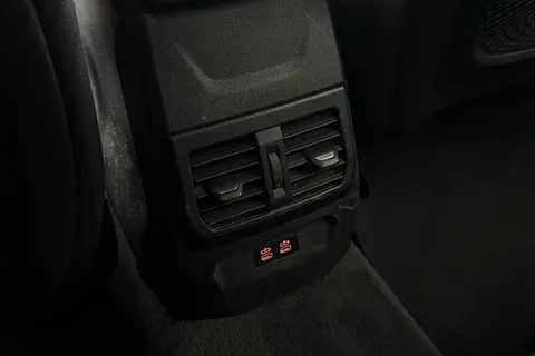 YY70CHL BMW 1 Series 1.5 118i M Sport Euro 6 (s/s) 5dr Thumbnail #33