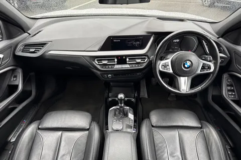 YY70CHL BMW 1 Series 1.5 118i M Sport Euro 6 (s/s) 5dr Thumbnail #35