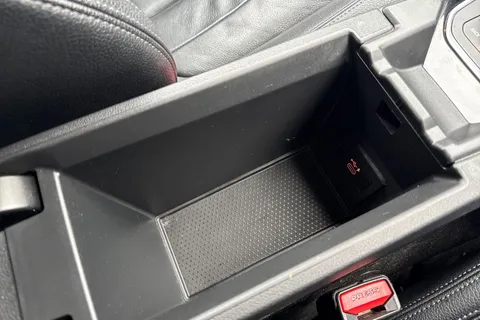 YY70CHL BMW 1 Series 1.5 118i M Sport Euro 6 (s/s) 5dr Thumbnail #42