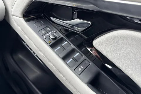 21 of 60 for Land Rover Range Rover Evoque 2.0 D165 MHEV SE Auto 4WD Euro 6 (s/s) 5dr