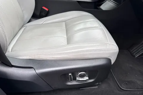 39 of 60 for Land Rover Range Rover Evoque 2.0 D165 MHEV SE Auto 4WD Euro 6 (s/s) 5dr