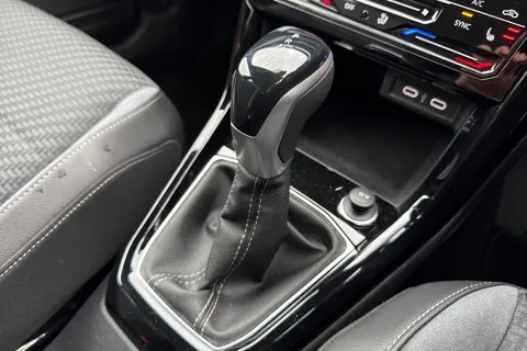 DF72HFZ Volkswagen T-Cross 1.0 TSI 110 R-Line 5dr DSG ⭐Winter Pack, Rear Camera, Keyless Entry⭐ Thumbnail #21