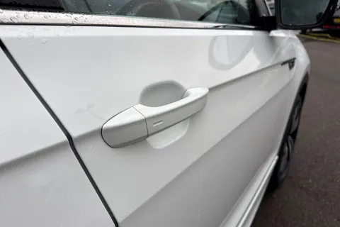 DF72HFZ Volkswagen T-Cross 1.0 TSI 110 R-Line 5dr DSG ⭐Winter Pack, Rear Camera, Keyless Entry⭐ Thumbnail #30