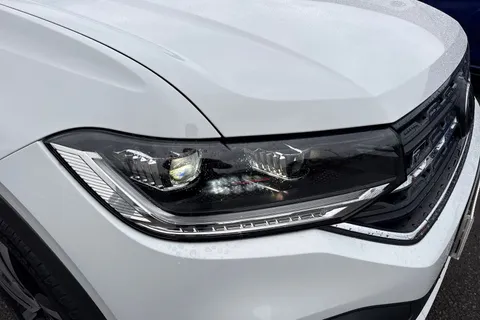 DF72HFZ Volkswagen T-Cross 1.0 TSI 110 R-Line 5dr DSG ⭐Winter Pack, Rear Camera, Keyless Entry⭐ Thumbnail #32
