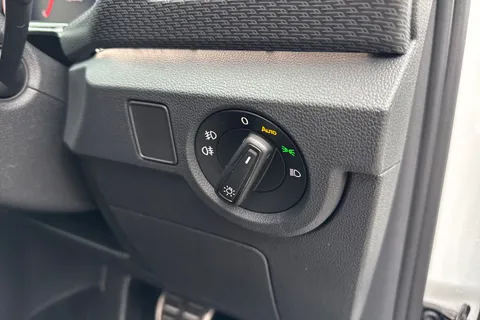 DF72HFZ Volkswagen T-Cross 1.0 TSI 110 R-Line 5dr DSG ⭐Winter Pack, Rear Camera, Keyless Entry⭐ Thumbnail #39