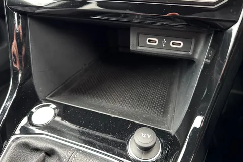 DF72HFZ Volkswagen T-Cross 1.0 TSI 110 R-Line 5dr DSG ⭐Winter Pack, Rear Camera, Keyless Entry⭐ Thumbnail #41