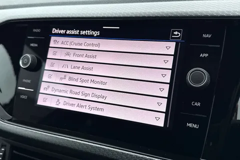 DF72HFZ Volkswagen T-Cross 1.0 TSI 110 R-Line 5dr DSG ⭐Winter Pack, Rear Camera, Keyless Entry⭐ Thumbnail #56