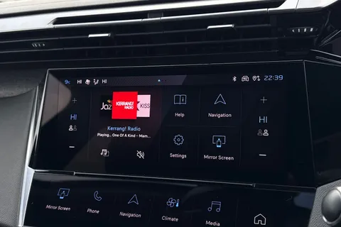 MM22WWG PEUGEOT 308 1.2 PureTech Allure Premium EAT Euro 6 (s/s) 5dr Thumbnail #17