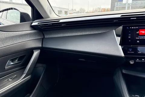 MM22WWG PEUGEOT 308 1.2 PureTech Allure Premium EAT Euro 6 (s/s) 5dr Thumbnail #20