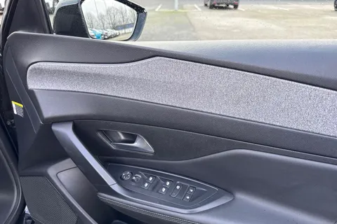 MM22WWG PEUGEOT 308 1.2 PureTech Allure Premium EAT Euro 6 (s/s) 5dr Thumbnail #21