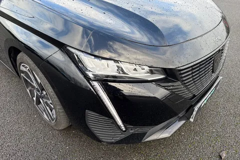 MM22WWG PEUGEOT 308 1.2 PureTech Allure Premium EAT Euro 6 (s/s) 5dr Thumbnail #25