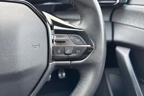 MM22WWG PEUGEOT 308 1.2 PureTech Allure Premium EAT Euro 6 (s/s) 5dr Thumbnail #40