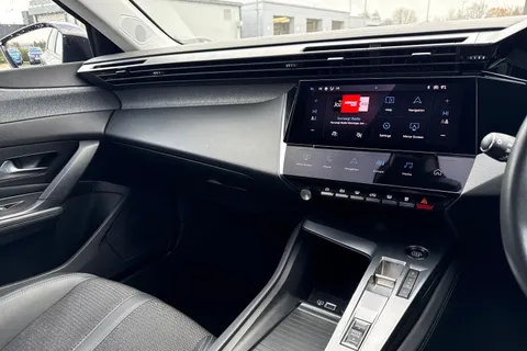 MM22WWG PEUGEOT 308 1.2 PureTech Allure Premium EAT Euro 6 (s/s) 5dr Thumbnail #42