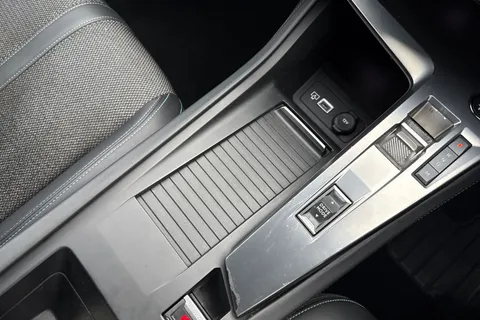 MM22WWG PEUGEOT 308 1.2 PureTech Allure Premium EAT Euro 6 (s/s) 5dr Thumbnail #56