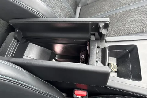 MM22WWG PEUGEOT 308 1.2 PureTech Allure Premium EAT Euro 6 (s/s) 5dr Thumbnail #59