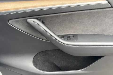 AF72TZA Tesla Model Y (Dual Motor) Long Range Auto 4WDE 5dr Thumbnail #22