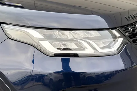 18 of 51 for Land Rover Discovery Sport 1.5 P300e 12.2kWh Urban Edition SUV 5dr Petrol Plug-in Hybrid Auto 4WD Euro 6 (s/s) (309 ps)