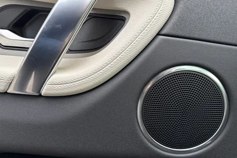 25 of 51 for Land Rover Discovery Sport 1.5 P300e 12.2kWh Urban Edition SUV 5dr Petrol Plug-in Hybrid Auto 4WD Euro 6 (s/s) (309 ps)