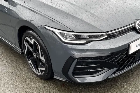 DC25UTX Volkswagen Golf 1.5 TSI 150 R-Line 5dr | Adaptive Cruise Control | Sat Nav Thumbnail #10