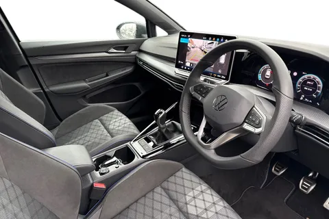 DC25UTX Volkswagen Golf 1.5 TSI 150 R-Line 5dr | Adaptive Cruise Control | Sat Nav Thumbnail #15