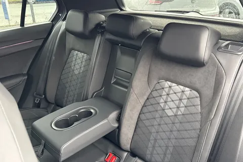 DC25UTX Volkswagen Golf 1.5 TSI 150 R-Line 5dr | Adaptive Cruise Control | Sat Nav Thumbnail #20