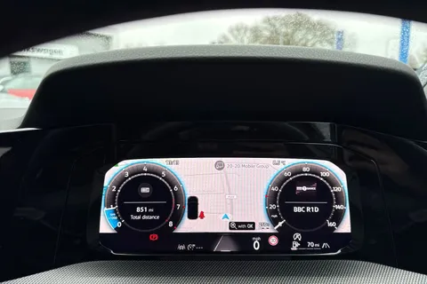 DC25UTX Volkswagen Golf 1.5 TSI 150 R-Line 5dr | Adaptive Cruise Control | Sat Nav Thumbnail #27