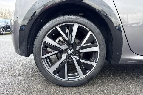 DE22LUR PEUGEOT 208 1.2 PureTech 100 GT Premium 5dr Thumbnail #12