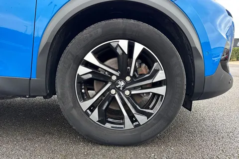 FP71NXT PEUGEOT e-2008 50kWh GT Auto 5dr Thumbnail #10