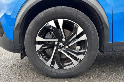 FP71NXT PEUGEOT e-2008 50kWh GT Auto 5dr Thumbnail #12
