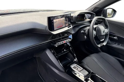 KM25WPW PEUGEOT 2008 1.2 HYBRID GT e-DSC6 Euro 6 (s/s) 5dr Thumbnail #15