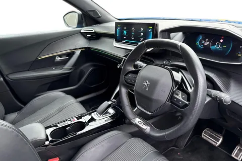 FP71NXT PEUGEOT e-2008 50kWh GT Auto 5dr Thumbnail #14